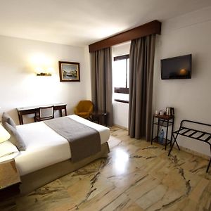 Camera standard con letto queen size
